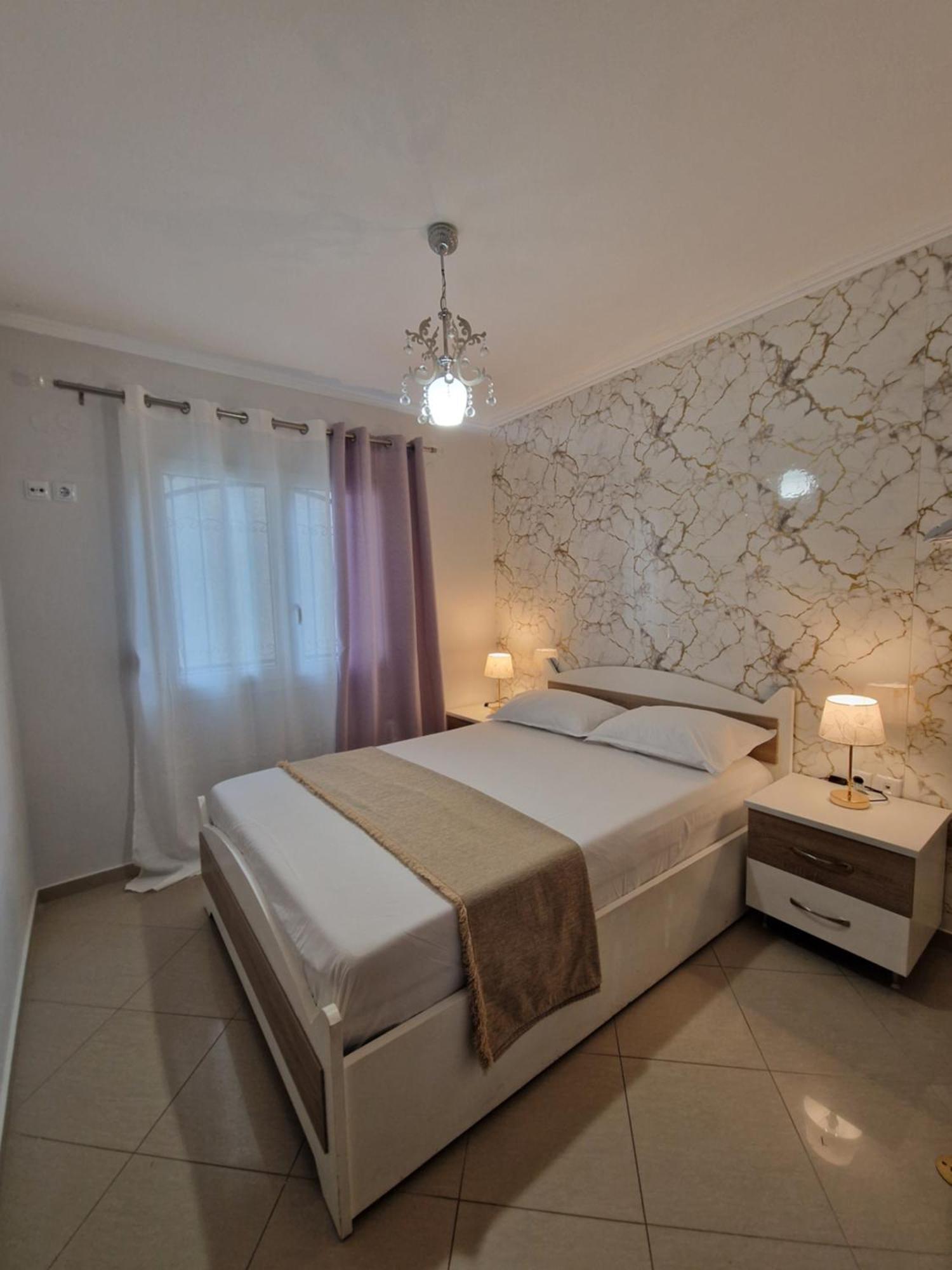 Iro Apartments Néa Péramos Dış mekan fotoğraf