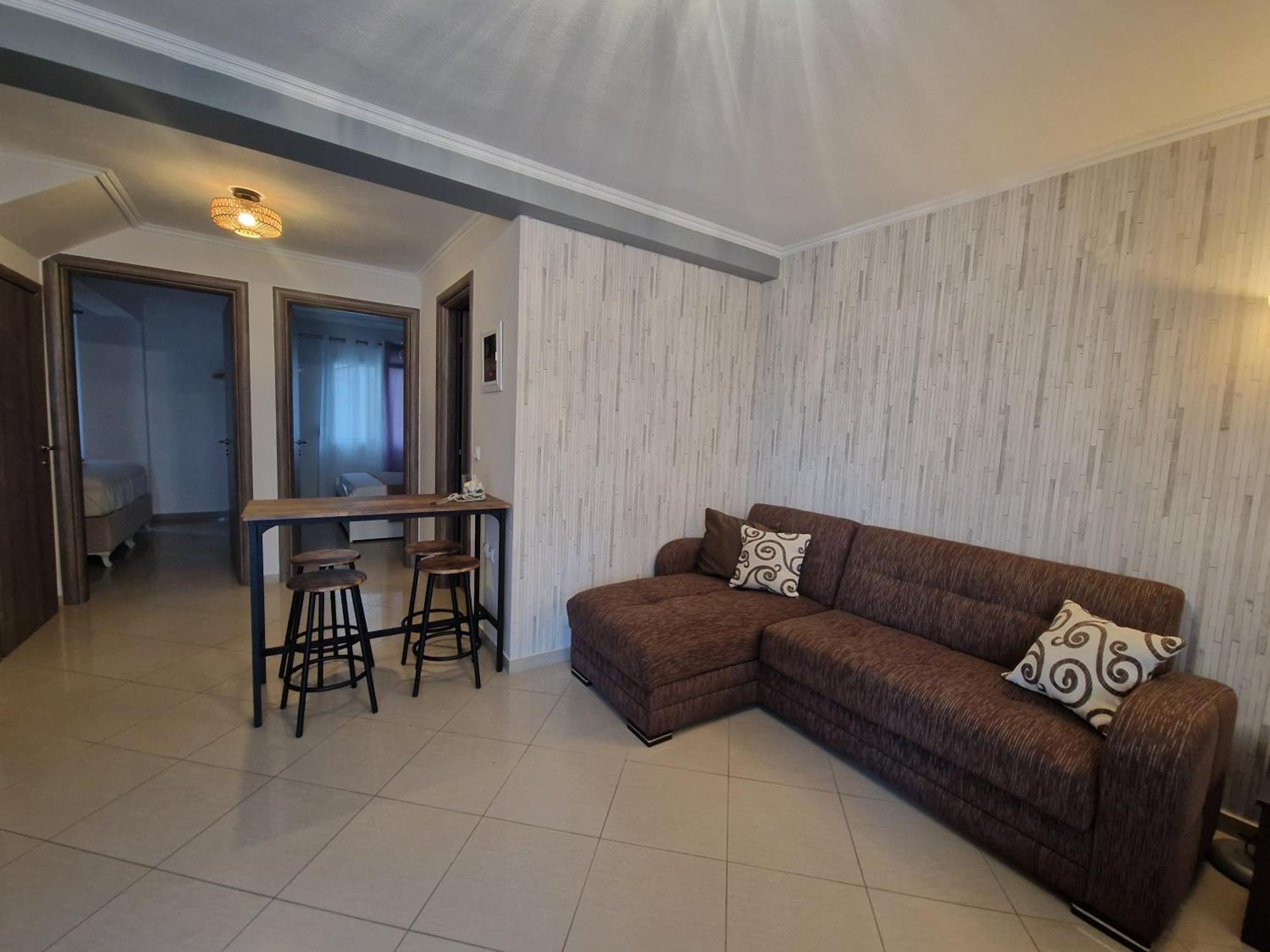Iro Apartments Néa Péramos Dış mekan fotoğraf